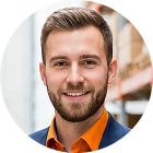 client_photo_03.png